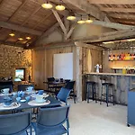 Bed & Breakfast Domaine De Cazal - Chambres D'Hotes De Charme Avec Piscine Au Coeur De 26 Hectares De Nature Preservee 3*
