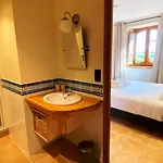 Domaine De Cazal - D'hôtes Avec Piscine Au Cœur De 26 Hectares De Nature Préservée Couette-café 3*