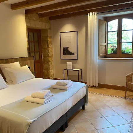 Bed & Breakfast Domaine de Cazal - Chambres d'Hôtes de Charme dans un Domaine Privé avec Piscine, au cœur de 26 hectares de nature préservée Saint-Cyprien (Dordogne)