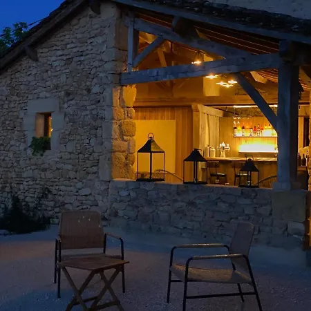 Domaine de Cazal - Chambres d'Hôtes de Charme dans un Domaine Privé avec Piscine, au cœur de 26 hectares de nature préservée Bed & Breakfast Saint-Cyprien (Dordogne)
