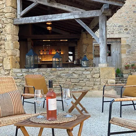Bed & Breakfast Domaine de Cazal - Chambres d'Hôtes de Charme dans un Domaine Privé avec Piscine, au cœur de 26 hectares de nature préservée