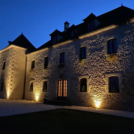 Bed & Breakfast Domaine de Cazal - Chambres d'Hôtes de Charme dans un Domaine Privé avec Piscine, au cœur de 26 hectares de nature préservée Saint-Cyprien (Dordogne)