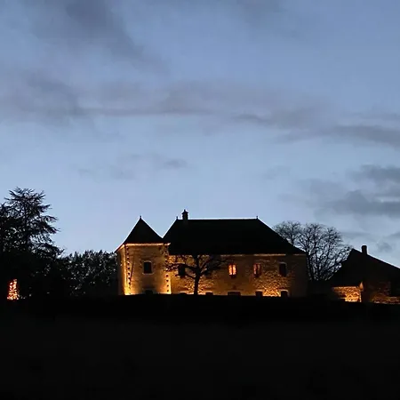 Domaine de Cazal - Chambres d'Hôtes de Charme dans un Domaine Privé avec Piscine, au cœur de 26 hectares de nature préservée Bed & Breakfast