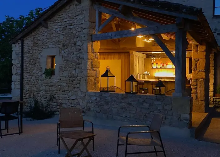 Domaine De Cazal - D'hotes Avec Piscine Au Coeur De 26 Hectares De Nature Preservee B&B 생-시프리엥